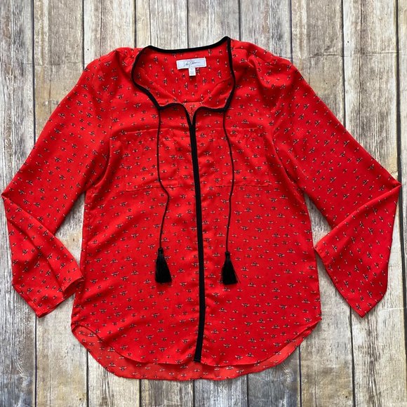 Libby Edelman Red Bumblebee Split Neck Tassel Popover Blouse - Picture 4 of 10